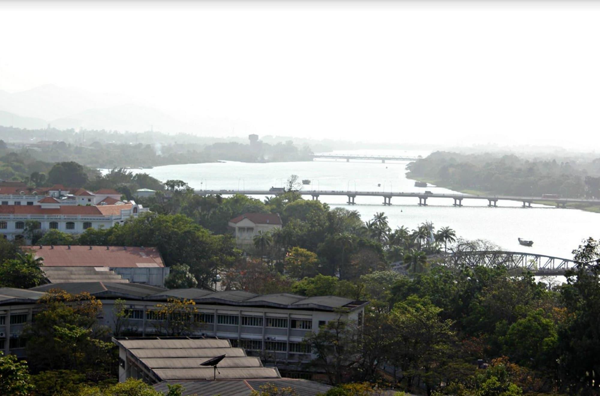 Moonlight Hotel Hue Exterior foto